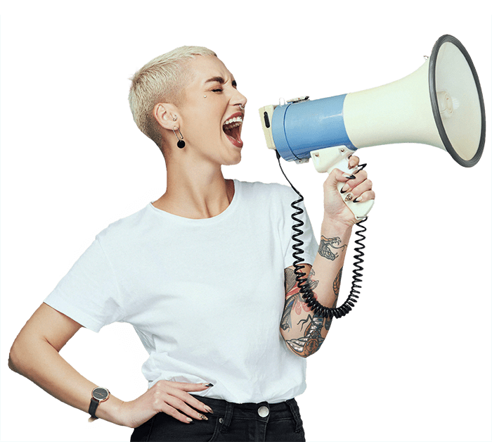 mujer megafono qagencia mujer megafono qagencia
